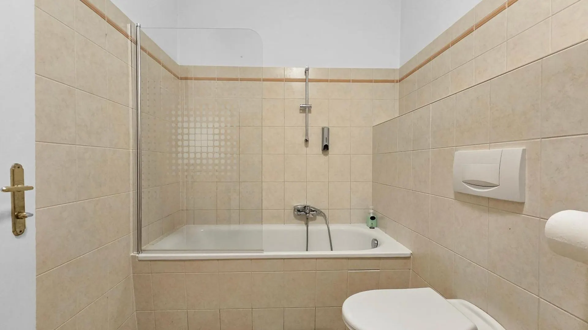 דירה וינה Three-Bedroom Sanctuary, King-Size Beds אוסטריה